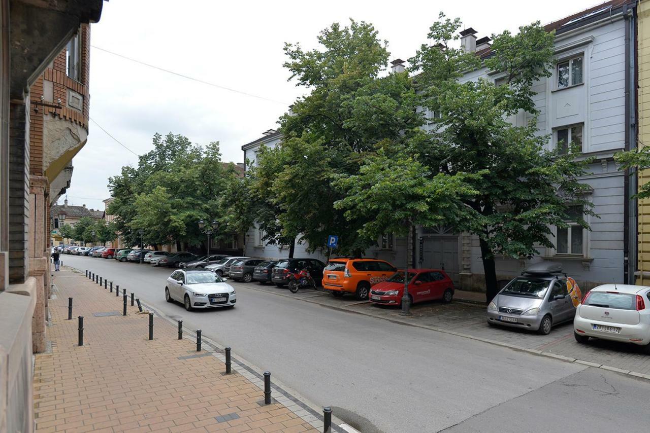 Hostel Flow House Centar Novi Sad Exteriör bild